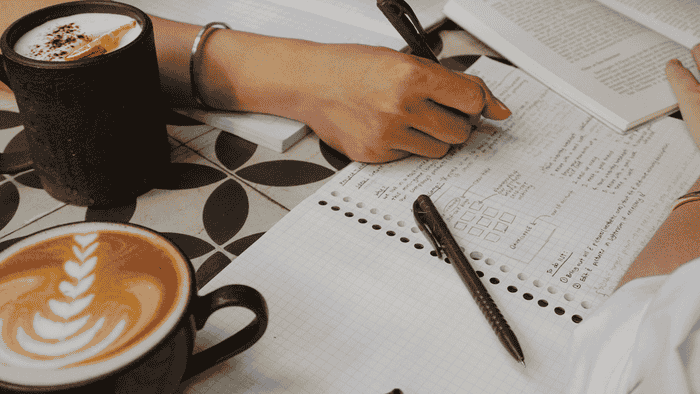 Top 9 Sản Phẩm Xanh Thân Thiện Với Môi Trường Chúng Ta Nên Sử Dụng 2 Bút làm từ bã cà phê - Top 9 sản phẩm xanh thân thiện với môi trường chúng ta nên sử dụng