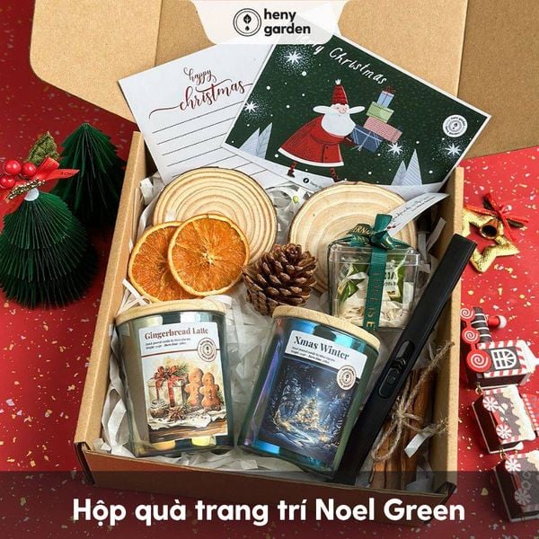 Bộ Quà Tặng Doanh Nghiệp Noel Đẹp Mắt – Ấm Áp – Sang Trọng 4 Hộp quà thực phẩm mùa đông Noel
