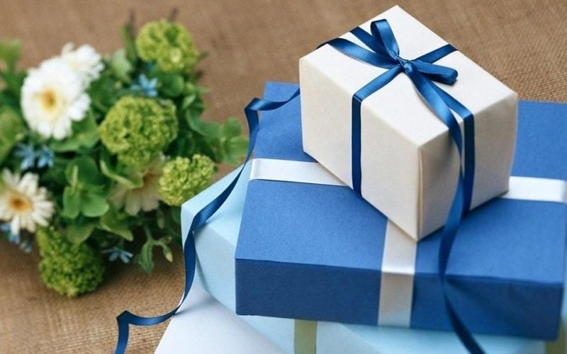 Gợi Ý Quà Tặng Khách Hàng Mới Lạ Độc Đáo 1 quà tặng khách hàng độc đáo