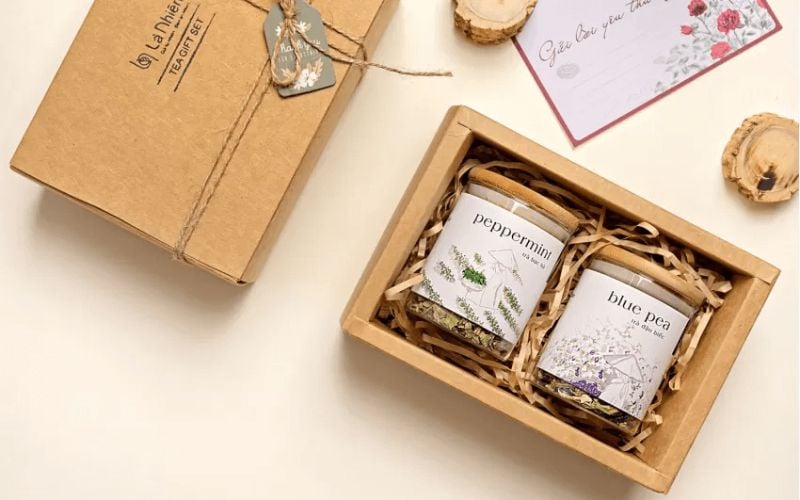 Bí Quyết Tạo Ấn Tượng Sâu Sắc Với Quà Tặng Khách Hàng 2 Quà tặng khách hàng