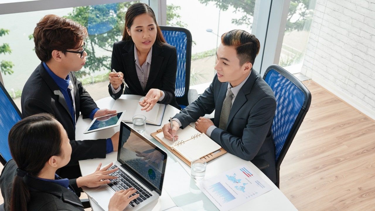 Gắn kết tình cảm nội bộ, tình đồng nghiệp